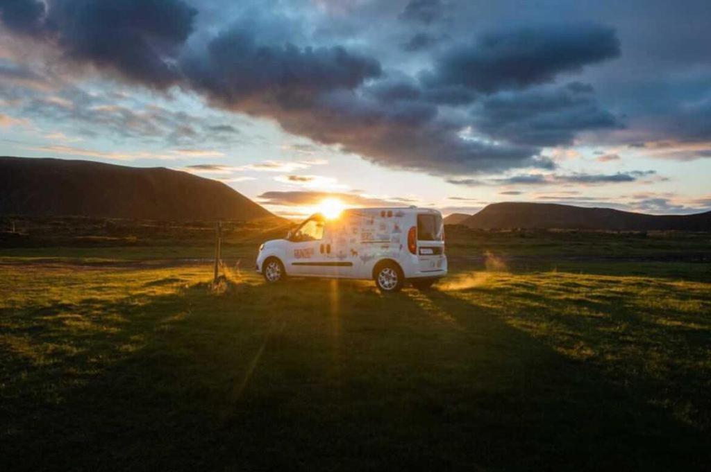 Rent Campervans كيفلافيك المظهر الخارجي الصورة